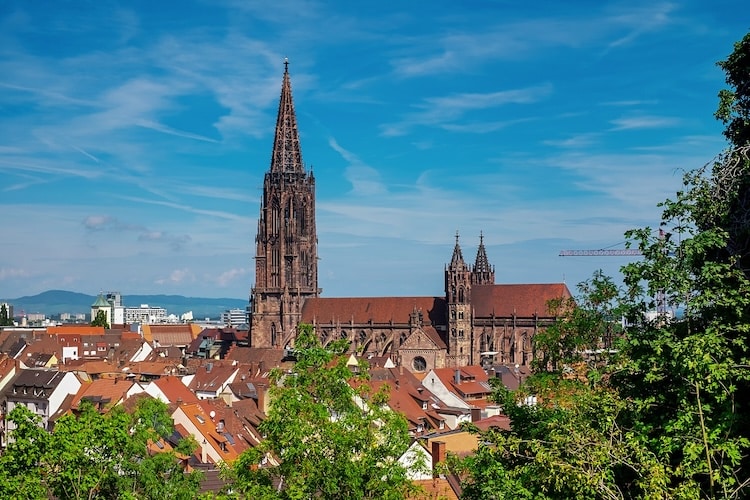 Entdecken Sie Ihre Traumimmobilie in Freiburg und Umgebung